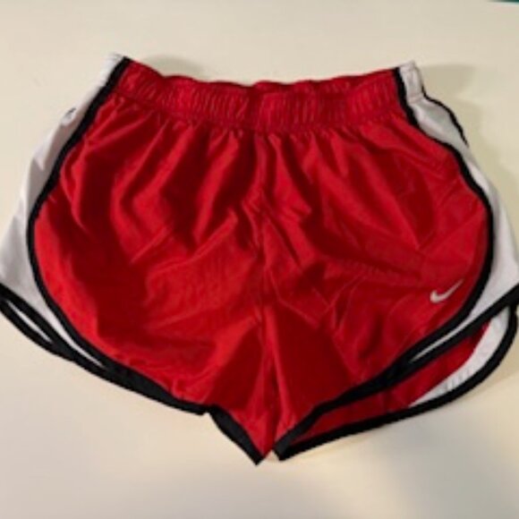 Women's Nike Athletic Red Shorts Size Medium - Picture 1 of 6